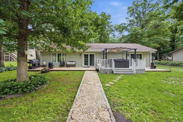 228 Oakwood Drive, Evansdale, IA 50707