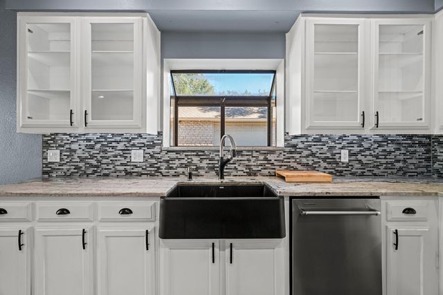 128 Mockingbird LN, Georgetown, TX 78633