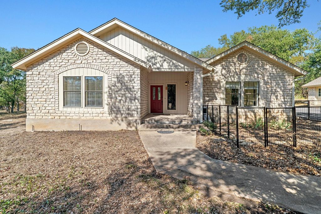 128 Mockingbird LN, Georgetown, TX 78633