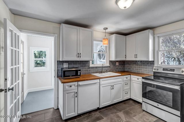 60 WEEDEN Street, St. Augustine, FL 32084