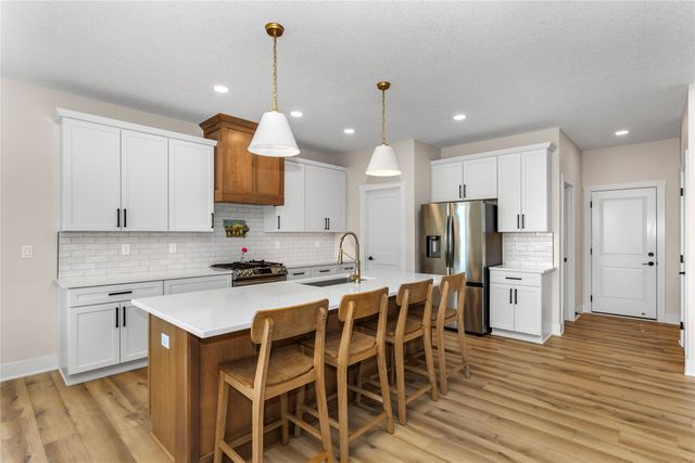 1540 NW Bull Run Court, Waukee, IA 50263