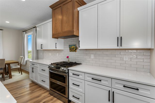 1540 NW Bull Run Court, Waukee, IA 50263
