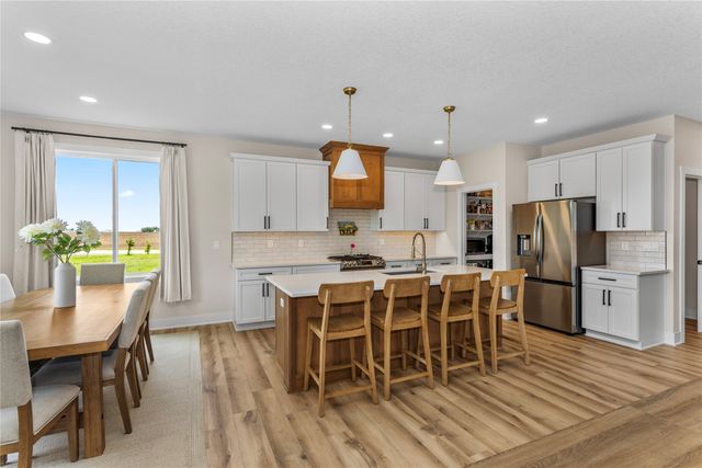 1540 NW Bull Run Court, Waukee, IA 50263