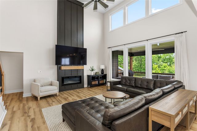 1540 NW Bull Run Court, Waukee, IA 50263