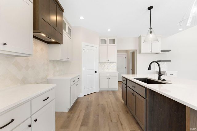 11281 Winter Quarters Pass, Fort Wayne, IN 46818