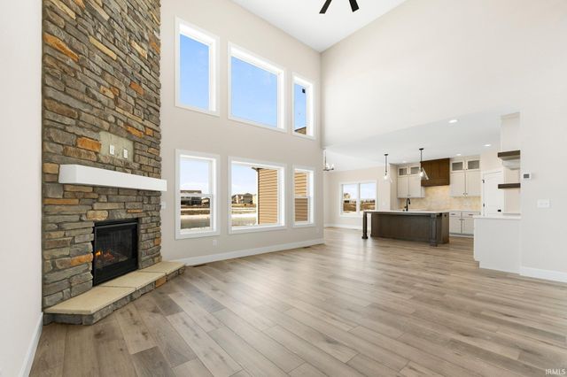 11281 Winter Quarters Pass, Fort Wayne, IN 46818