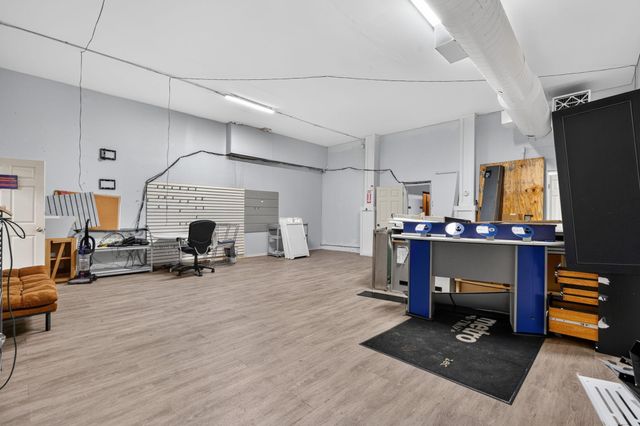 1005 W Broadway Avenue, Minneapolis, MN 55411