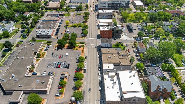 1005 W Broadway Avenue, Minneapolis, MN 55411