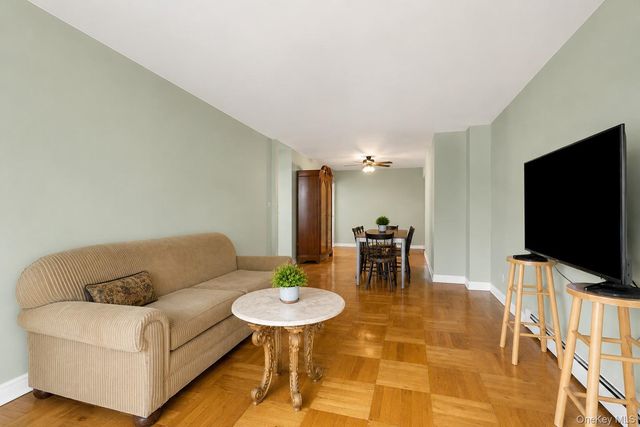 1110 Stadium Avenue 1H, Bronx, NY 10465