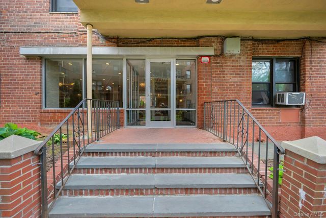 1110 Stadium Avenue 1H, Bronx, NY 10465