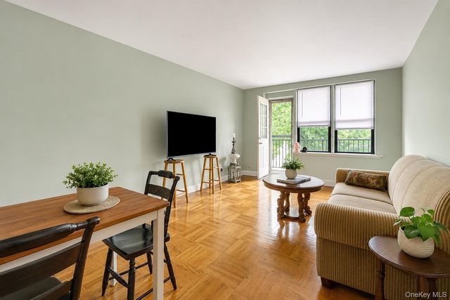 1110 Stadium Avenue 1H, Bronx, NY 10465