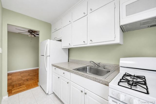 1110 Stadium Avenue 1H, Bronx, NY 10465