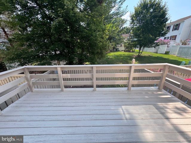 1727 SUNDANCE DR, Reston, VA 20194
