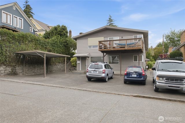 3637 Woodlawn Avenue N, Seattle, WA 98103