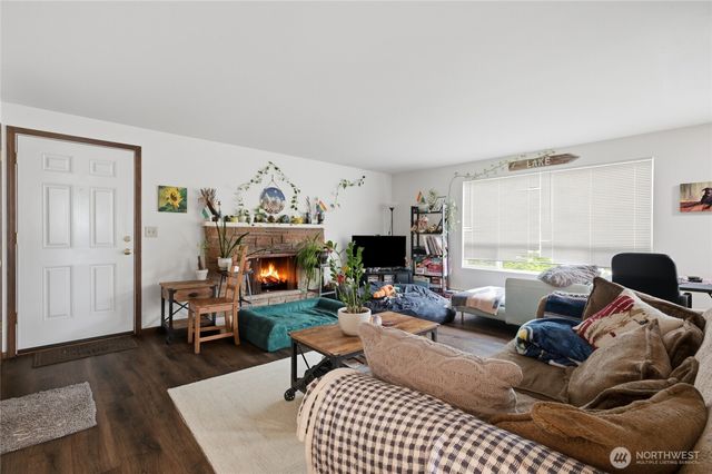 3637 Woodlawn Avenue N, Seattle, WA 98103