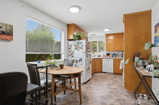 3637 Woodlawn Avenue N, Seattle, WA 98103