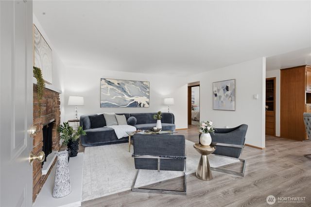 3637 Woodlawn Avenue N, Seattle, WA 98103