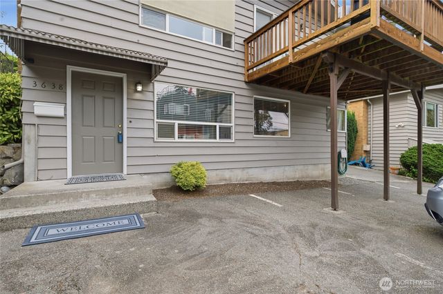 3637 Woodlawn Avenue N, Seattle, WA 98103