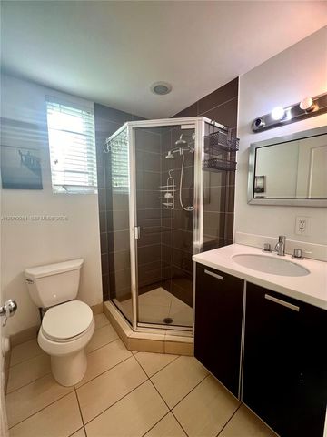 601 11th St 107, Miami Beach, FL 33139