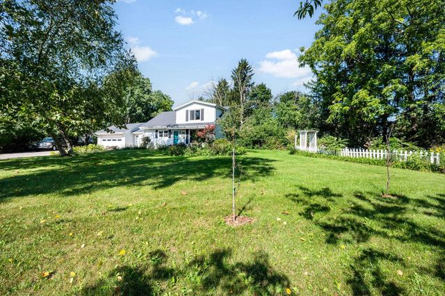 2785 Lilly ROAD, Brookfield, WI 53005