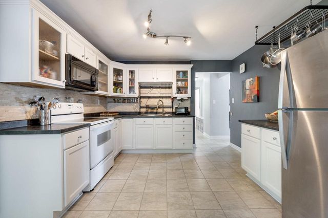 2785 Lilly ROAD, Brookfield, WI 53005