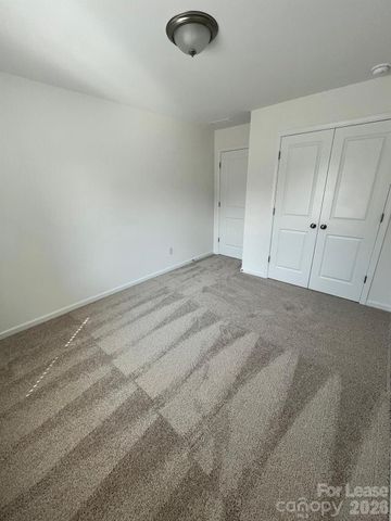 2690 Yeager Drive NW, Concord, NC 28027