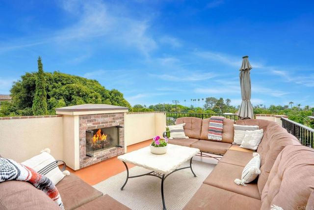 1007 Eolus Avenue, Encinitas, CA 92024