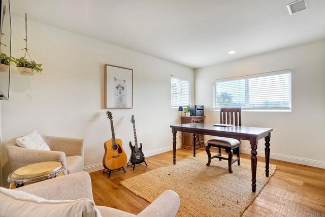 1007 Eolus Avenue, Encinitas, CA 92024