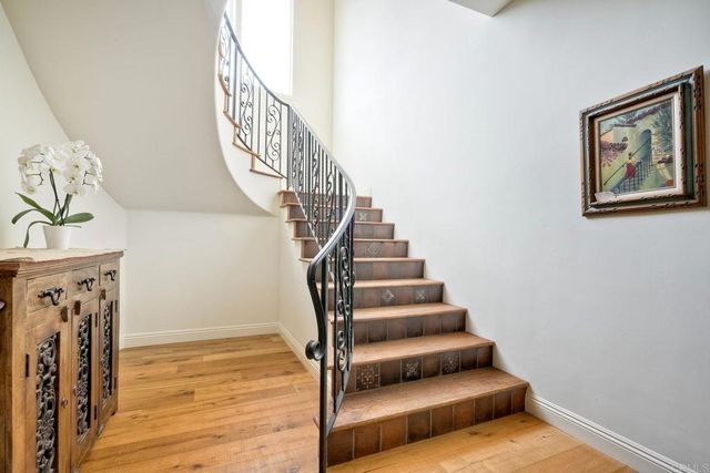 1007 Eolus Avenue, Encinitas, CA 92024