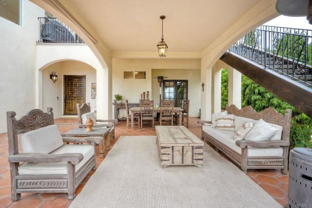 1007 Eolus Avenue, Encinitas, CA 92024