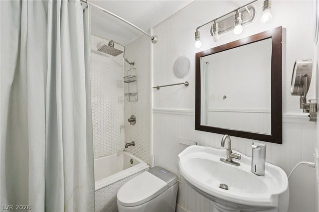 3709 Sunrise Avenue, Las Vegas, NV 89110