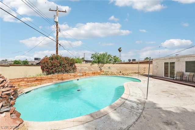 3709 Sunrise Avenue, Las Vegas, NV 89110