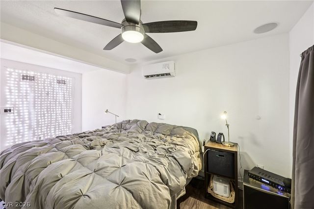 3709 Sunrise Avenue, Las Vegas, NV 89110