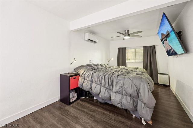 3709 Sunrise Avenue, Las Vegas, NV 89110