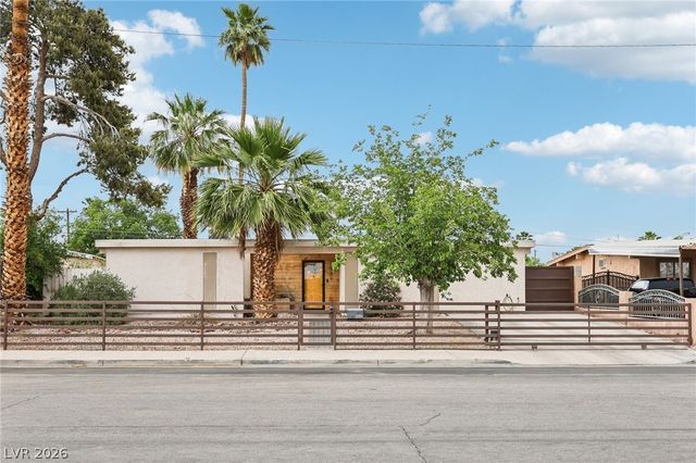 3709 Sunrise Avenue, Las Vegas, NV 89110