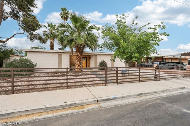 3709 Sunrise Avenue, Las Vegas, NV 89110