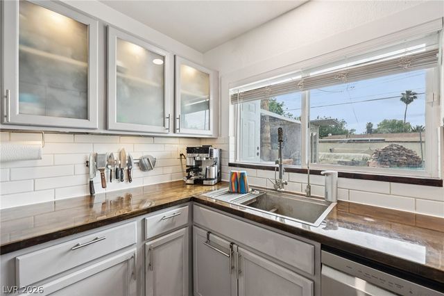 3709 Sunrise Avenue, Las Vegas, NV 89110