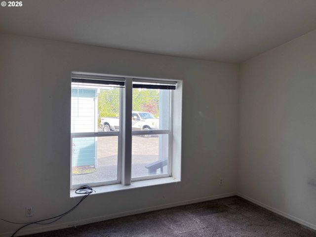 614 38TH Pl, Florence, OR 97439