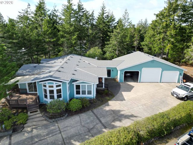 614 38TH Pl, Florence, OR 97439