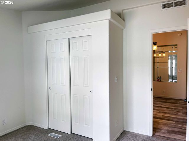 614 38TH Pl, Florence, OR 97439