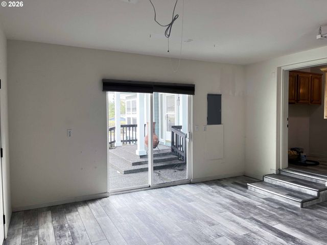 614 38TH Pl, Florence, OR 97439