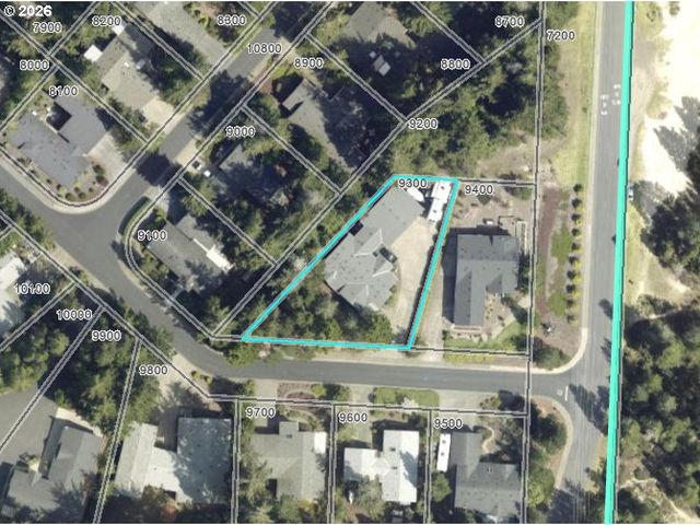 614 38TH Pl, Florence, OR 97439