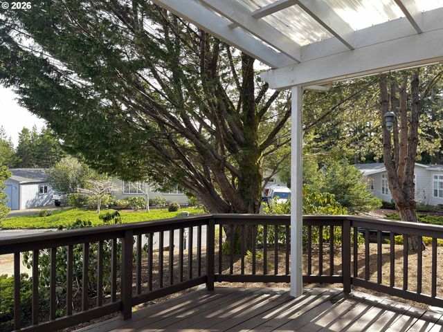 614 38TH Pl, Florence, OR 97439