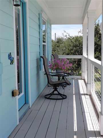 805 Nelson Avenue, Port Bolivar, TX 77650