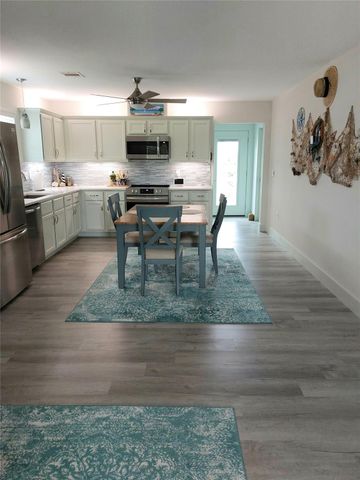 805 Nelson Avenue, Port Bolivar, TX 77650