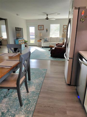 805 Nelson Avenue, Port Bolivar, TX 77650