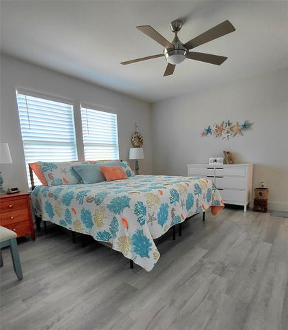 805 Nelson Avenue, Port Bolivar, TX 77650