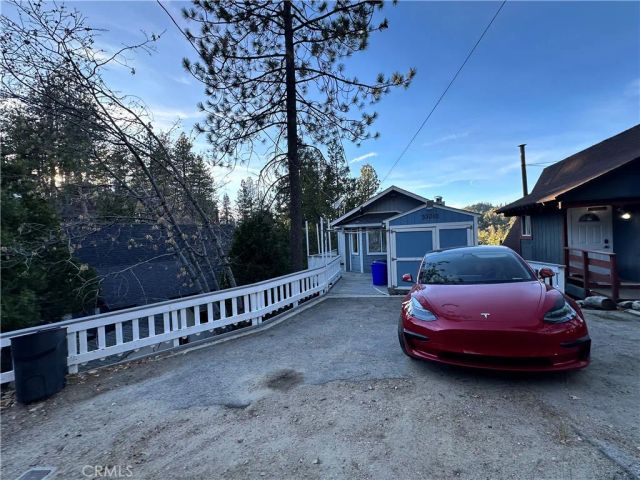 33010 Donner Lane, Arrowbear, CA 92382