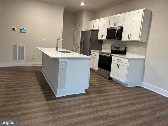 140 WAPPINGER TER, Winchester, VA 22602