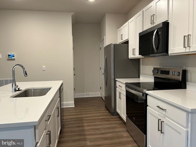 140 WAPPINGER TER, Winchester, VA 22602